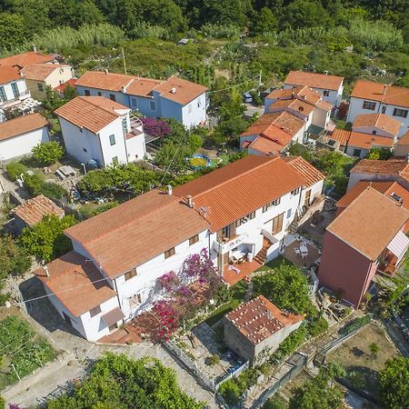 L'Ogliera Appartamenti Dell'Aia Pomonte Exterior foto