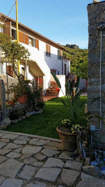 L'Ogliera Appartamenti Dell'Aia Pomonte Exterior foto